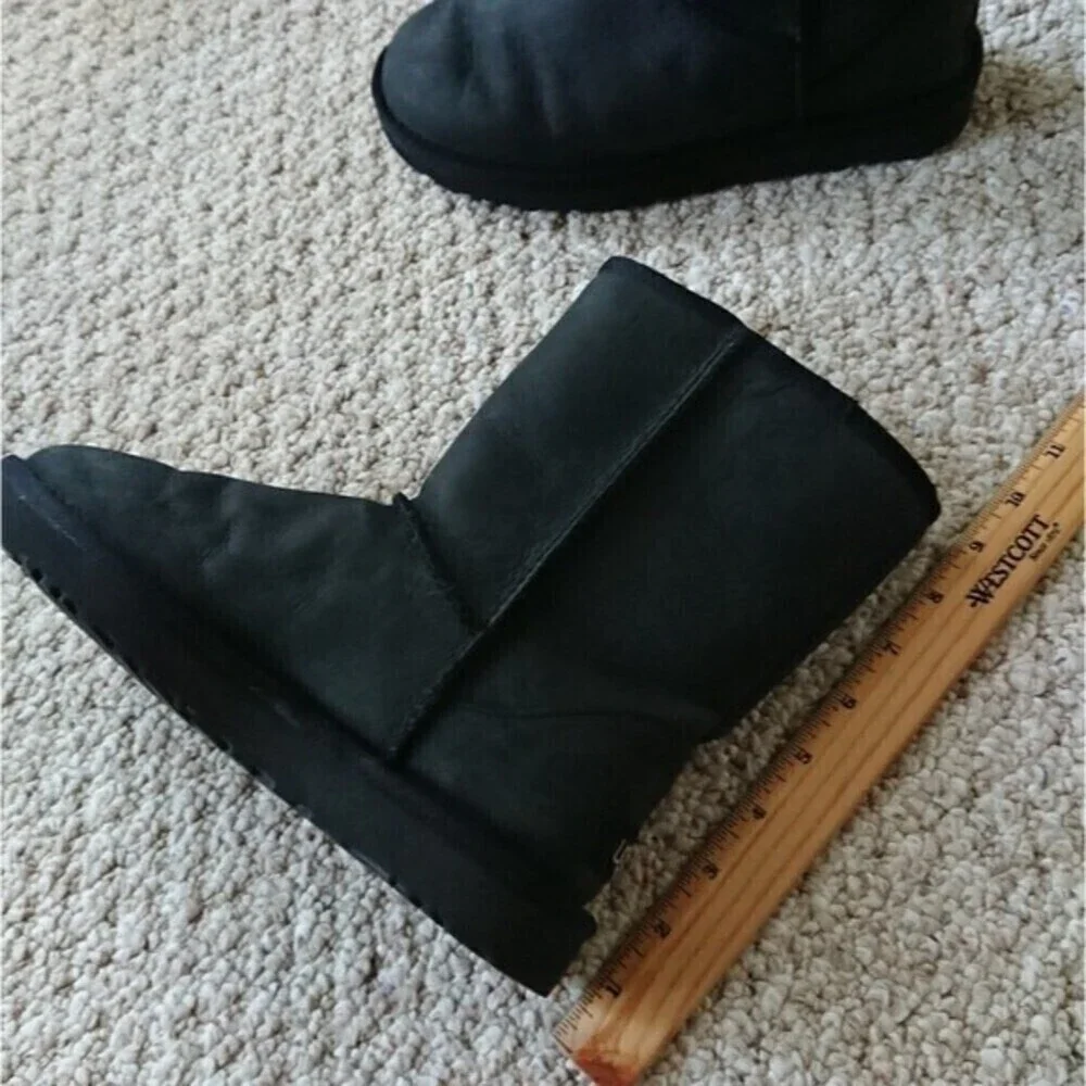Black Ugg Classic II Short Boots size 6